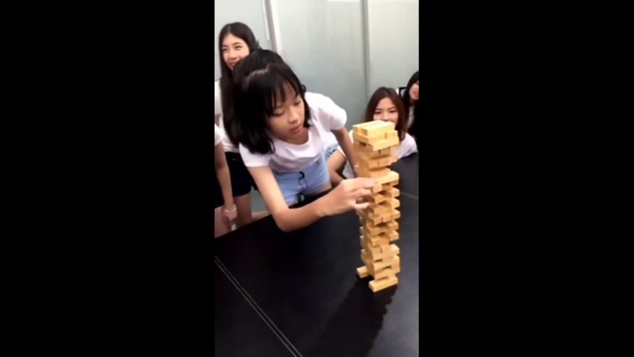 บทลงโทษ เมื่อโมบาย เล่นเกมแพ้  แก้มช่ำ เลยที่เดียว