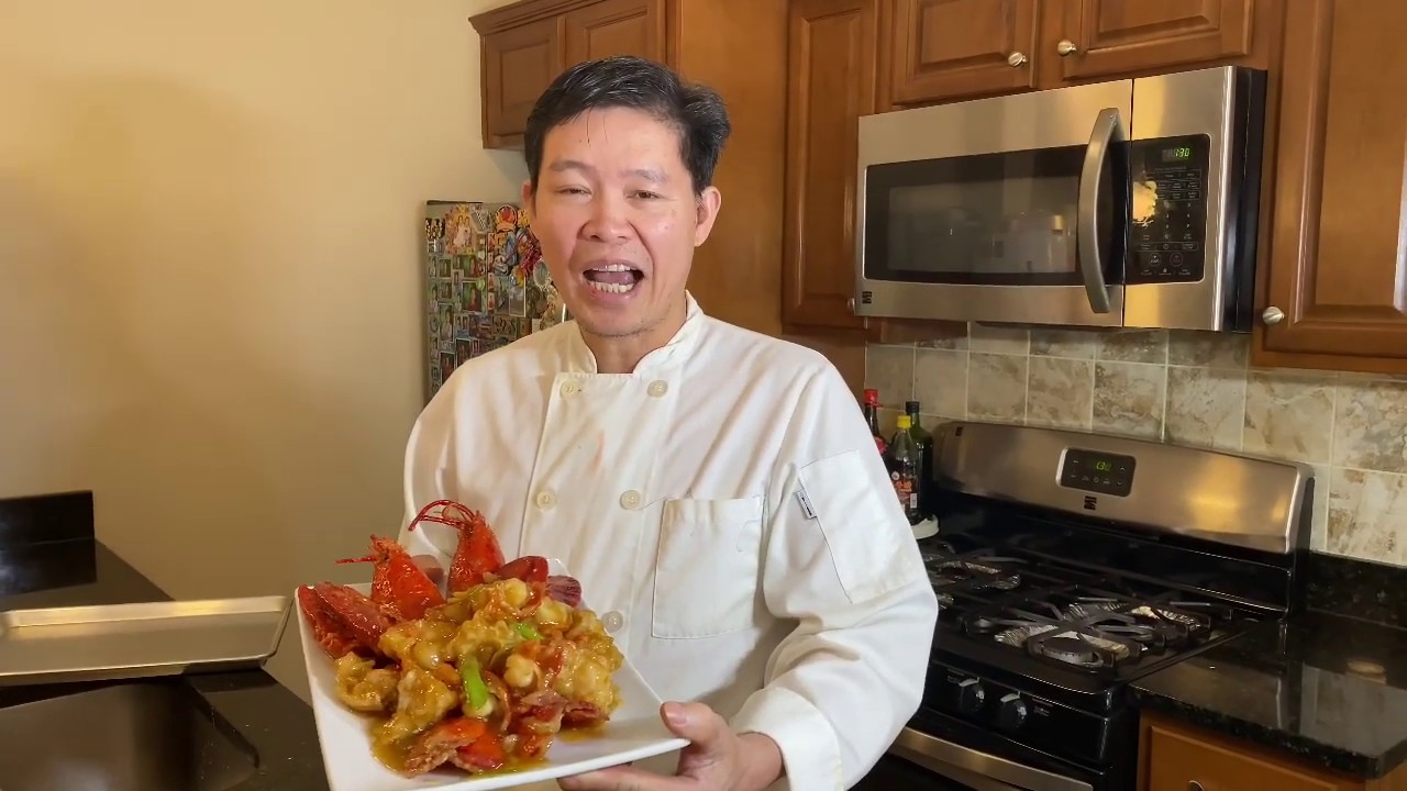 Tôm hùm xào hành Gừng