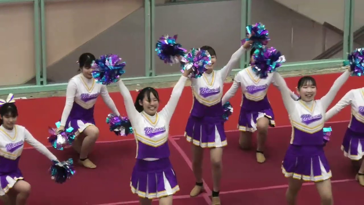 チアリティング   夢のステージ    高松南高チア                ゆめタウン高松新春パフォーマンス