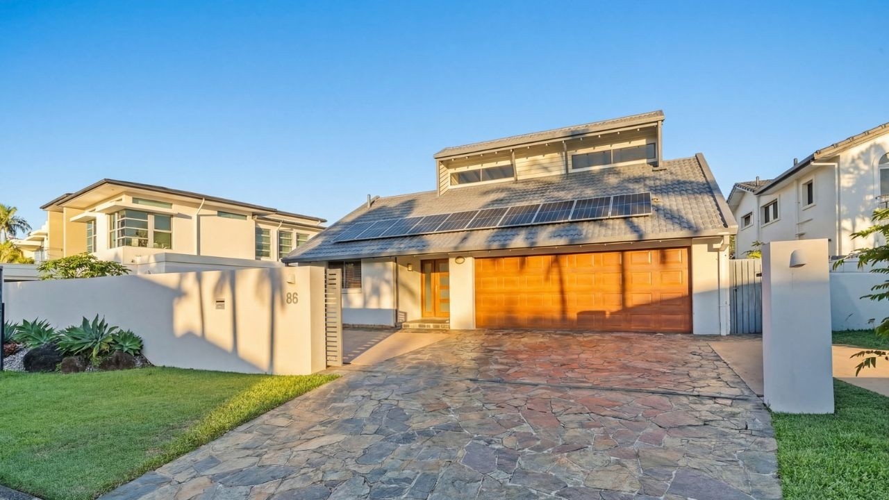 86 Commodore Drive, Paradise Waters