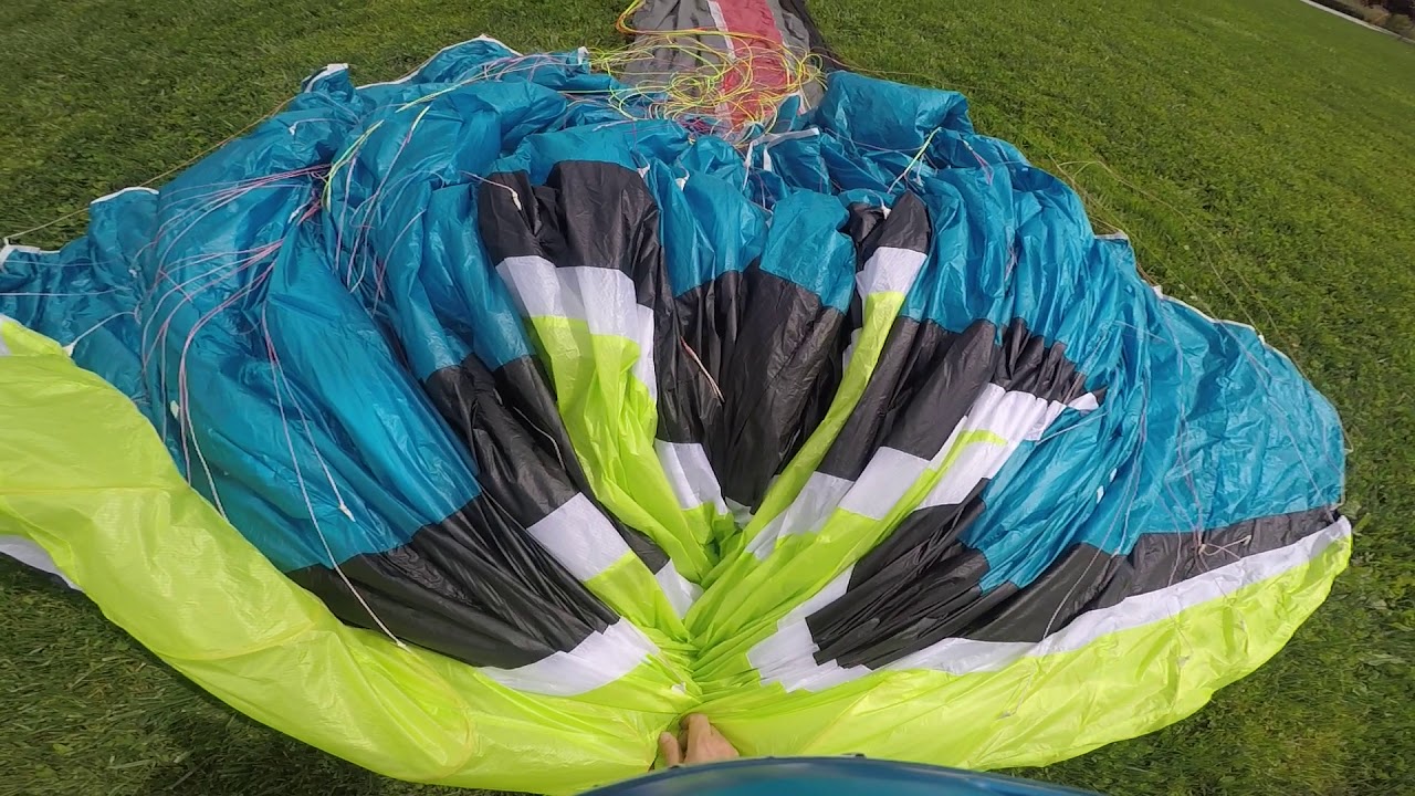 Penguin Paragliding Tutorial -How to pack your paraglider in a concertina bag