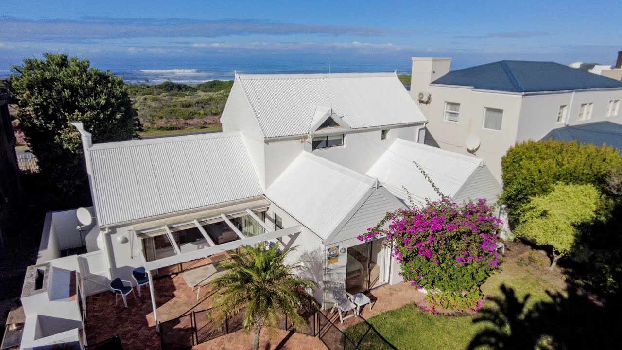 3 bedroom house for sale in Sandbaai | Pam Golding Properties