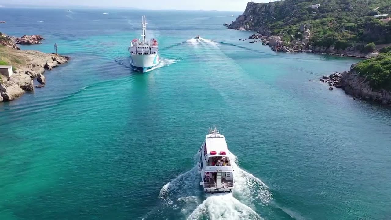 Escursione in motonave nell'Arcipelago di La Maddalena da Santa Teresa di Gallura | Escursi.com