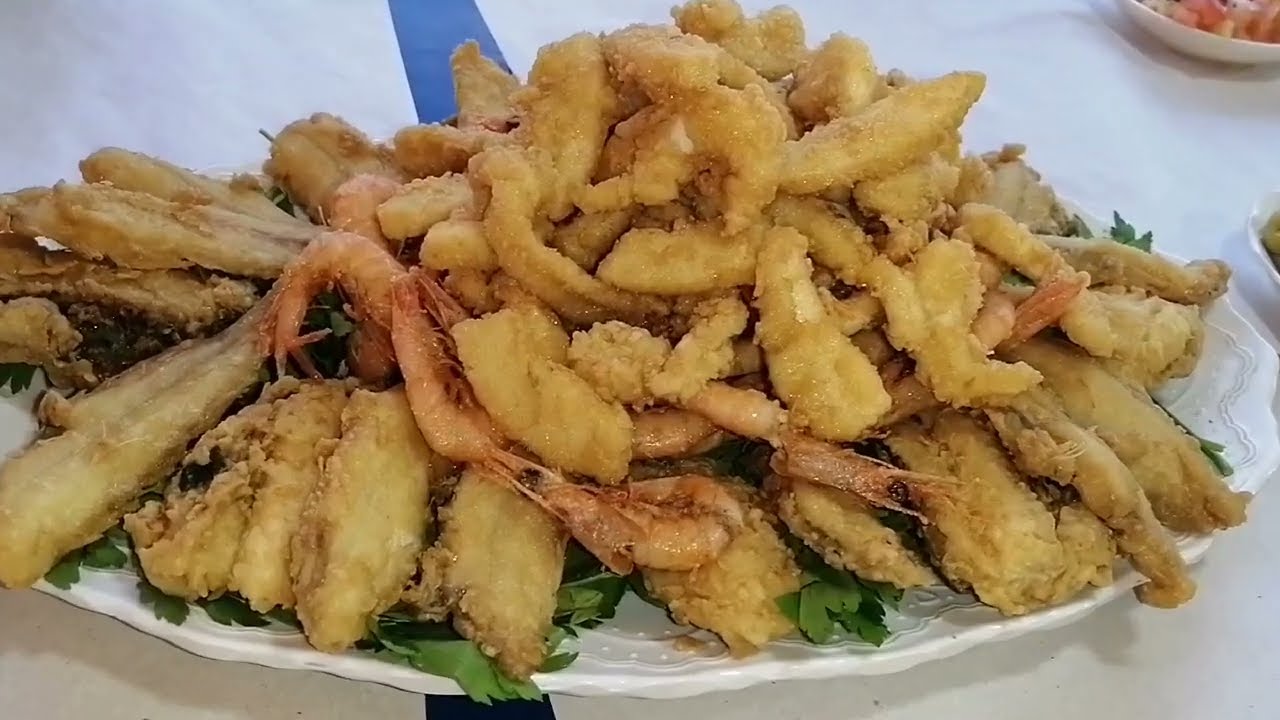 اجيو تعرفو على ميناء او لمرسى ديال مدينة أكادير انواع وأشكال من السمك باتمنة مناسبة😊😋
