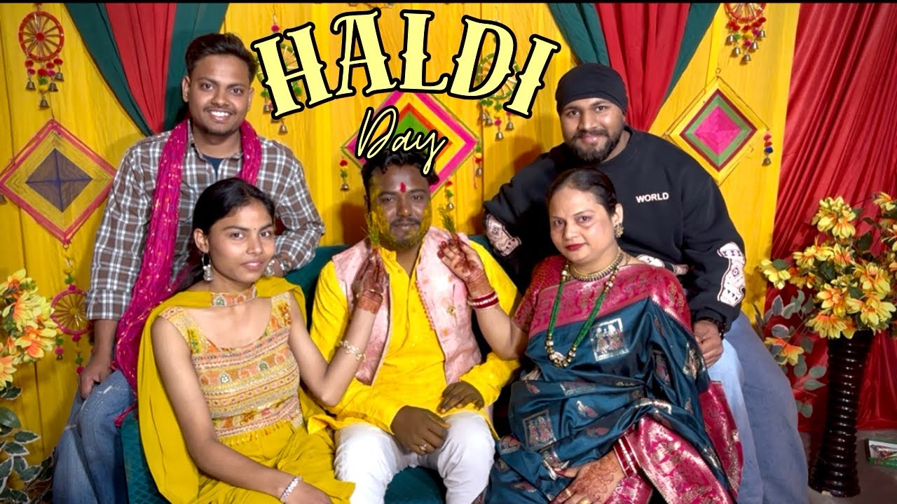 😜 Aaj hai haldi day or mehendi day￼ 🛖 gaaon me maje 😁