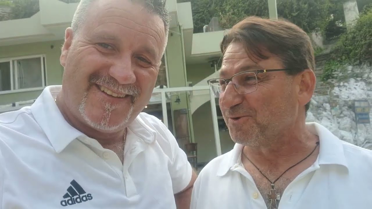 Στο δρόμο για το Παλαιό Καρλόβασι της Σάμου και τον Αντωνη