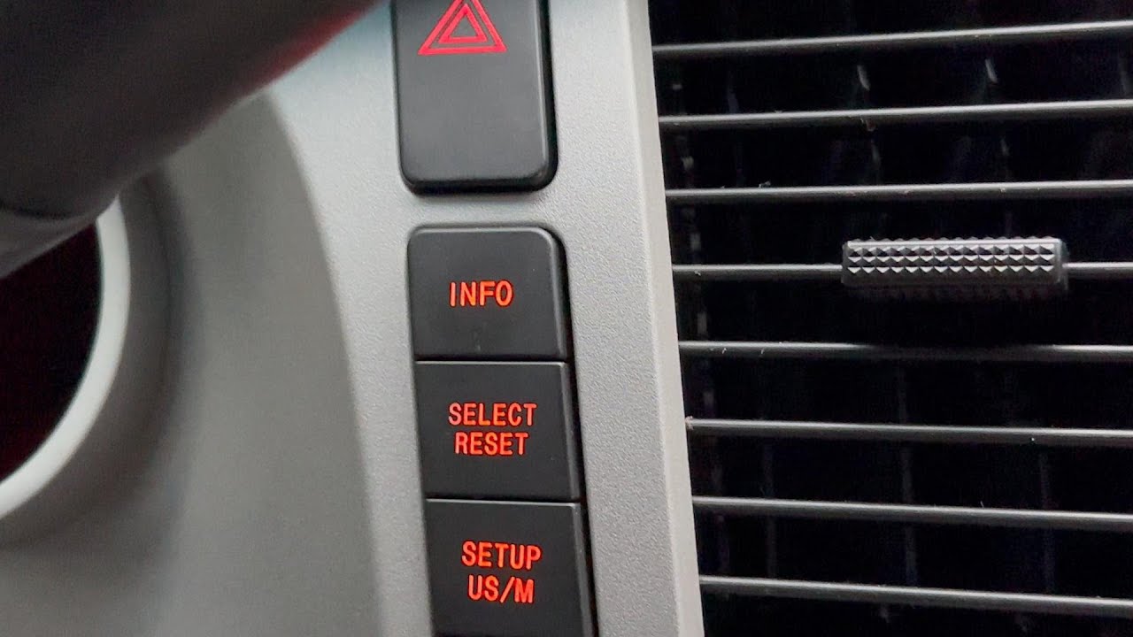 Toyota Tundra 2007–2021 годов: разблокировка MPG и добавление кнопки «Информация» на дополнительн...