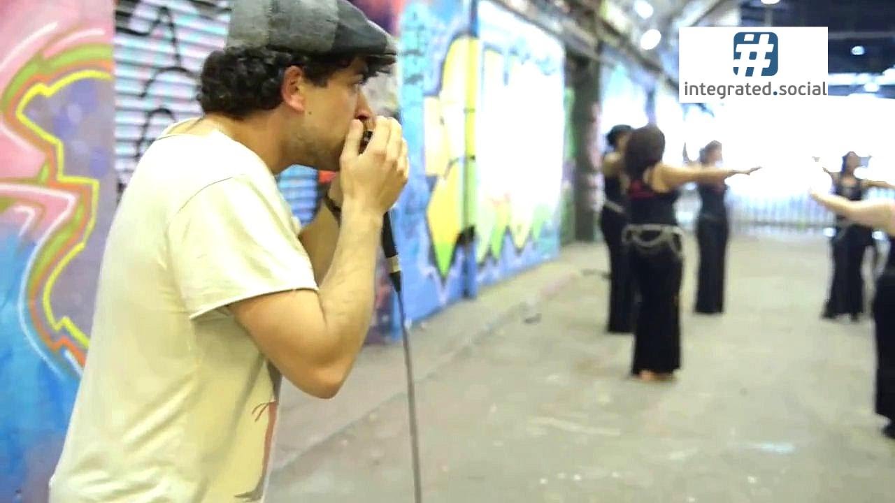 Moses Concas armonica Music Tribal style belly dancers street performance IGT