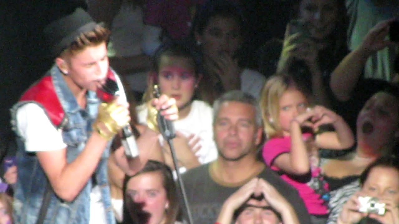 Justin Bieber - Die In Your Arms & Fairy tale Wash. DC 11/5