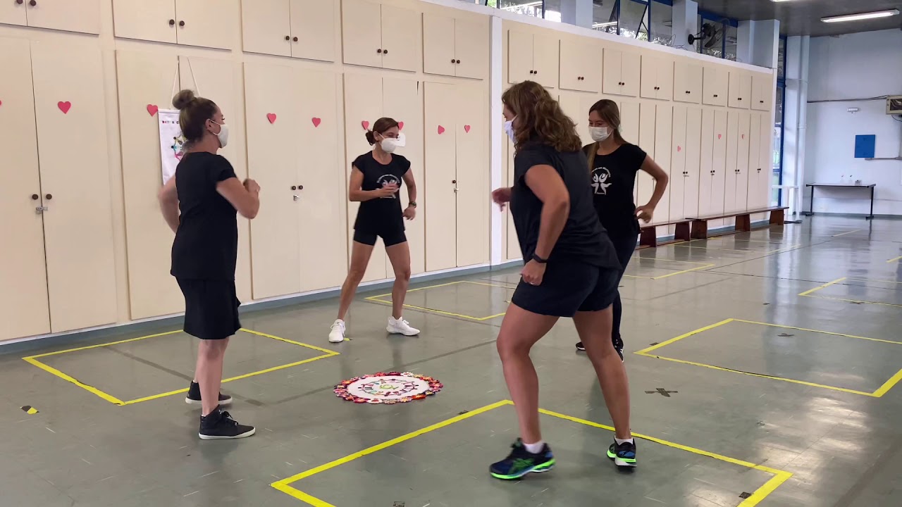 MULHERES EM MOVIMENTO - Dança Circular #2 - Clareou