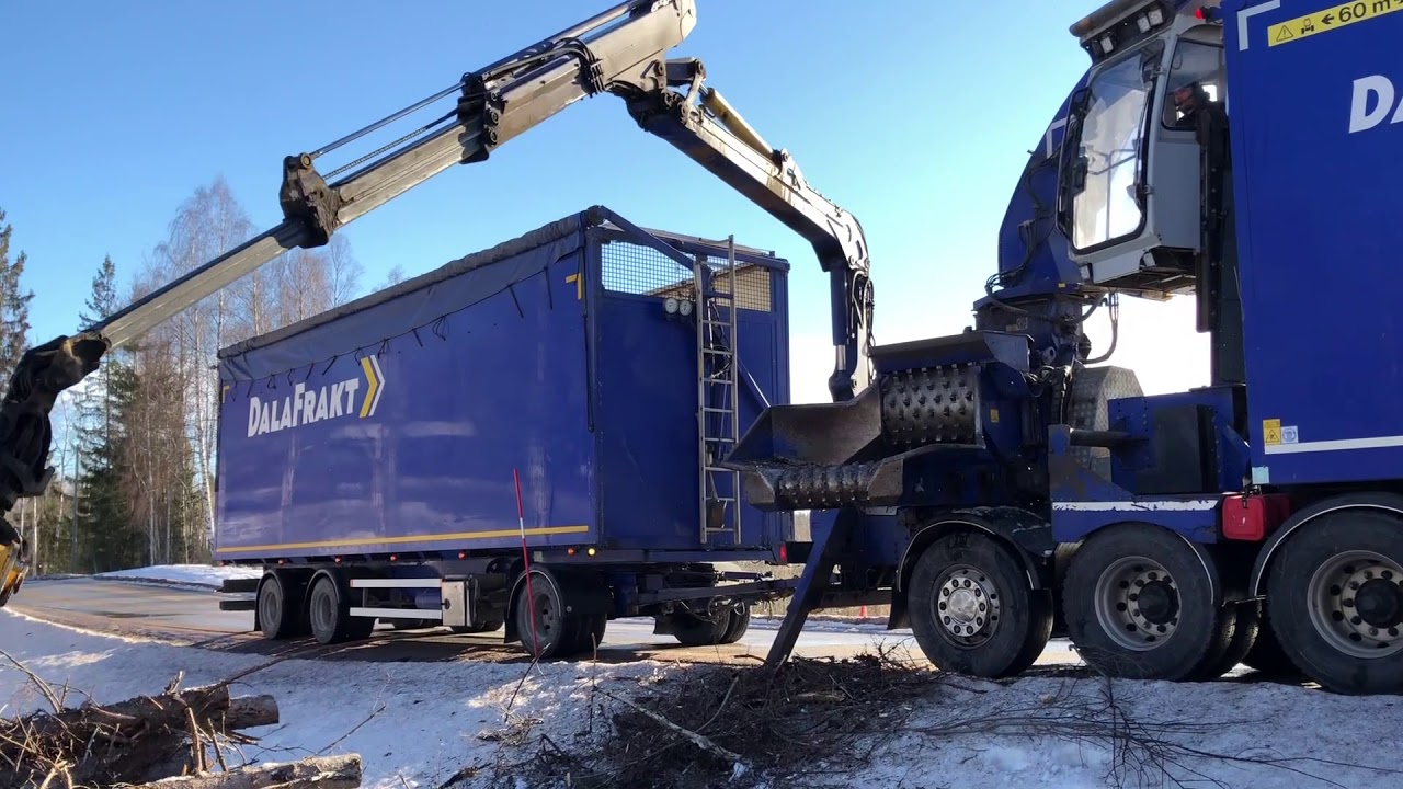 Köp Lastbil Scania med monterad flishugg på Klaravik.se