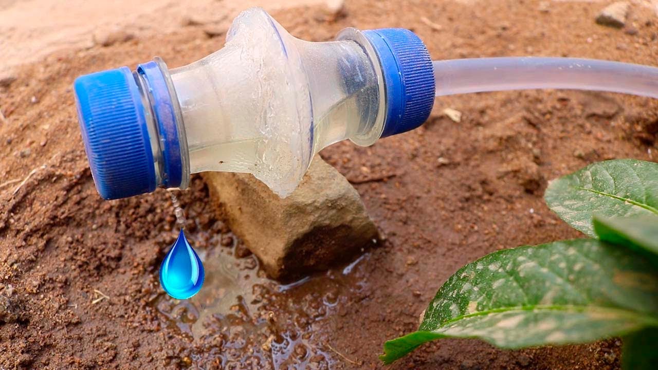 Cómo hacer RIEGO POR GOTEO con botellas de plástico con regulador de goteo rapido barato y muy facil