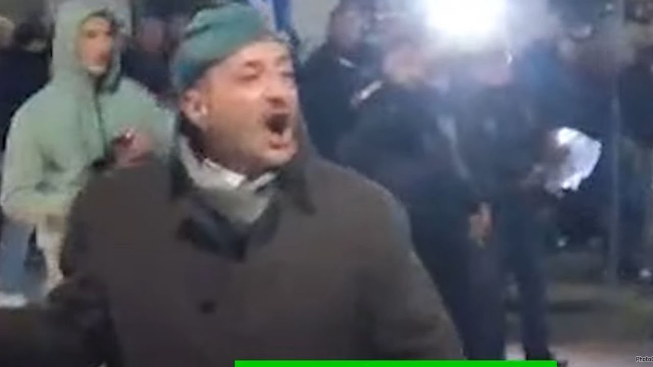 Protestuesit “shembin” parlamentin me gurë/ Përplasje mes policisë dhe protestuesve