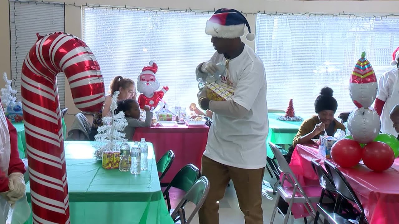 Woman continues grandmother's legacy of feeding the homeless on Christmas