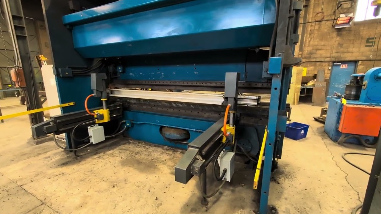 CINCINNATI AUTOFORM CNC HYDRAULIC PRESS BRAKE, 350-TON X 12’ CAP.