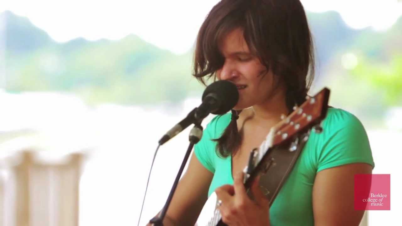 Adrianne Lenker, 