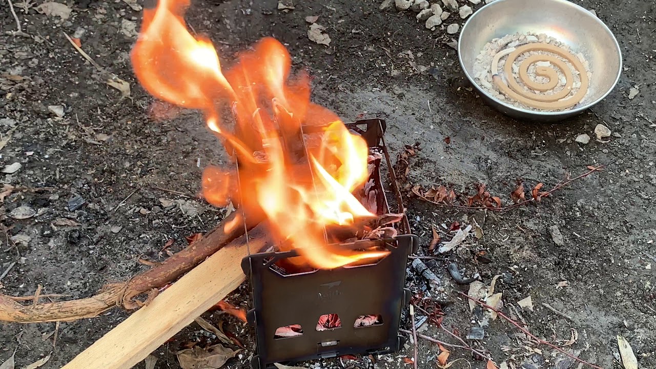 Keith Titanium Ti2201 Alloy Backpacking Wood Stove［キース チタニウムアルコールストーブ五徳 折りたたみ式 チタン製ポケットストーブ］