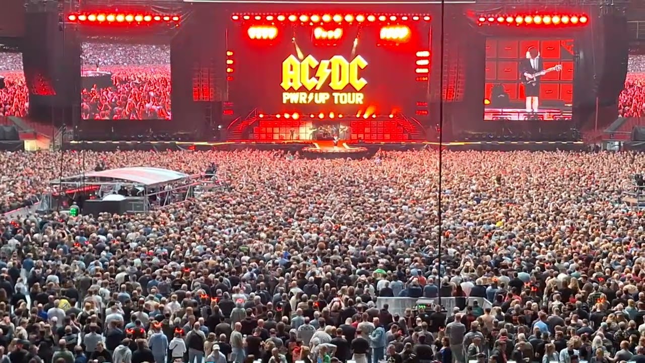 AC/DC : Intro / If You Want Blood (You've Got It) - Holland, Amsterdam, ArenA - June 5, 2024
