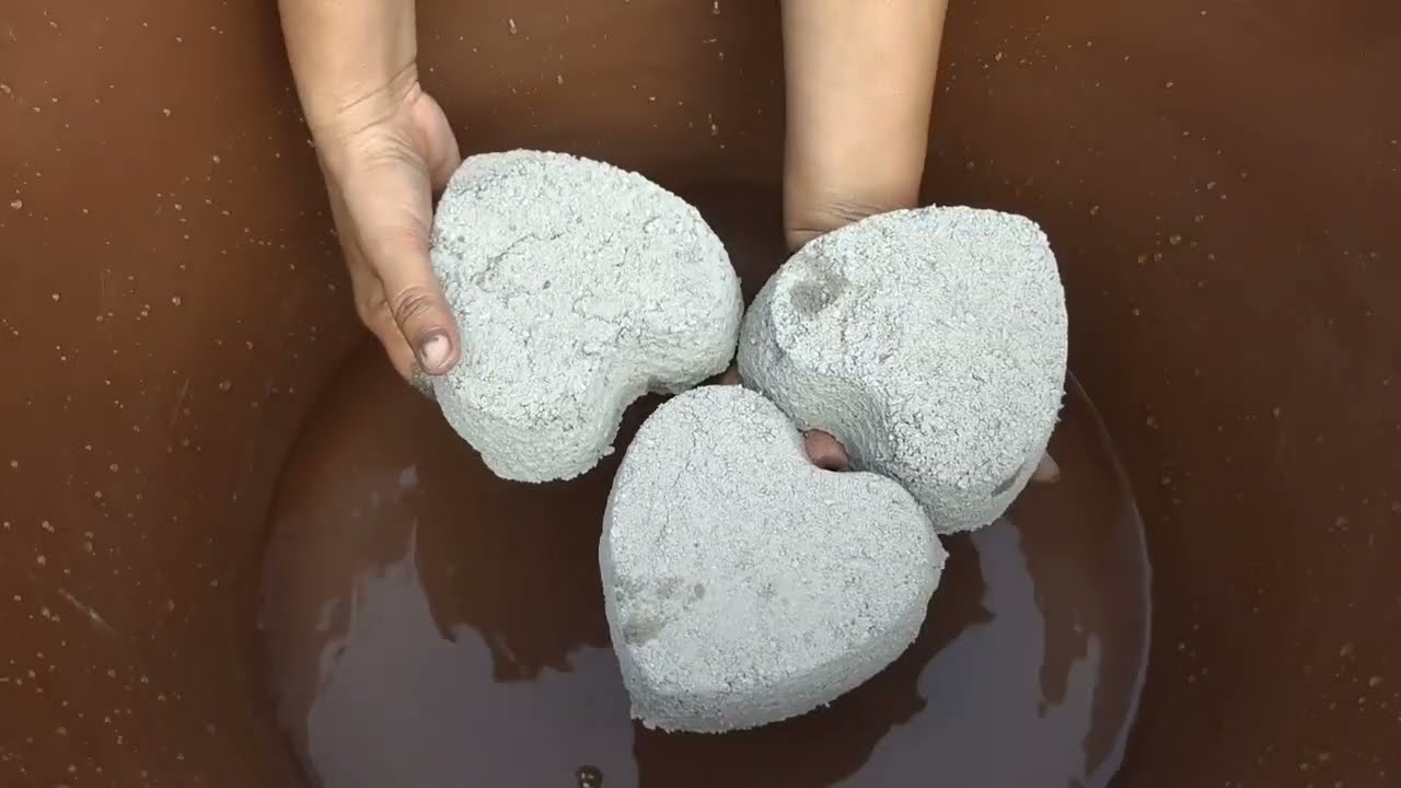 Gritty sand cement crumbling in water 💦 ||SA ASMR