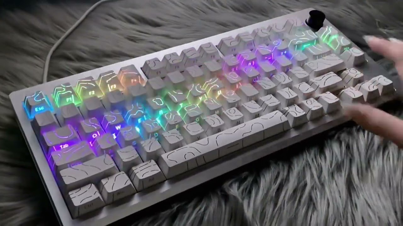 White stage, colorful lights: keyboard of fantasy games!😎🤍🎨⌨️#white #stage #colorful #fantasy #game