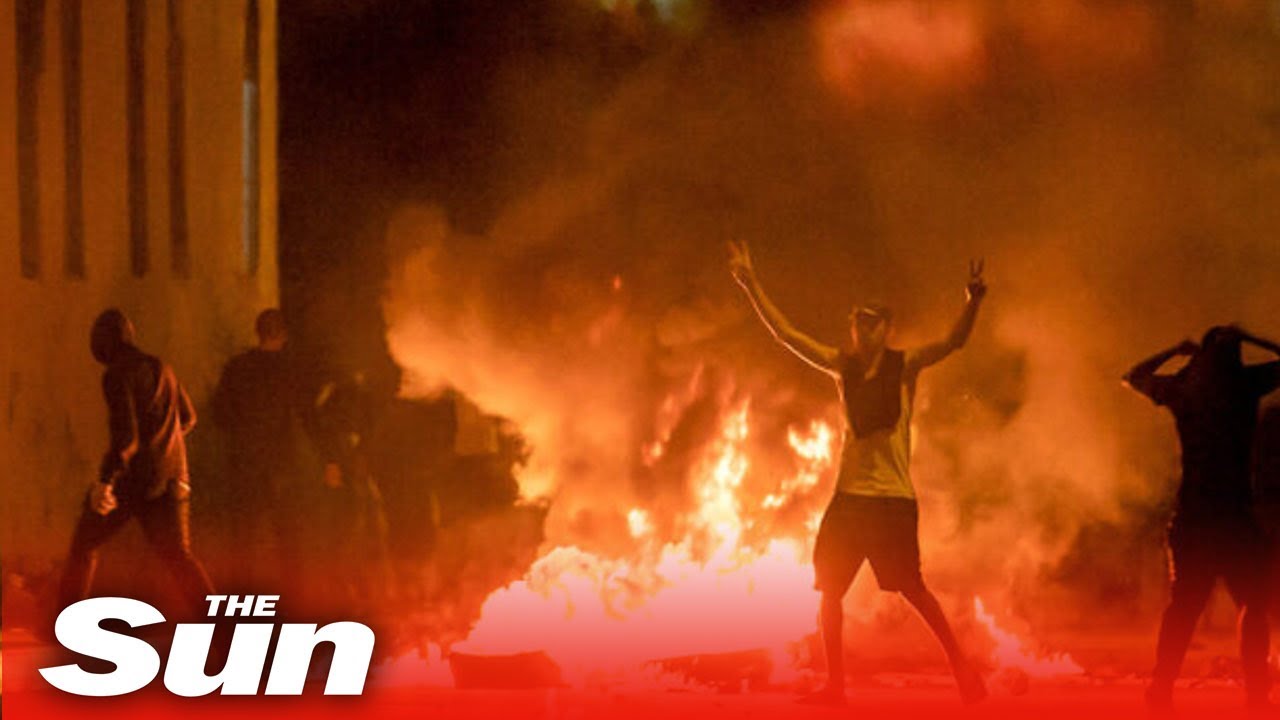 Palestinian rioters clash with Israeli Police as violence rages on