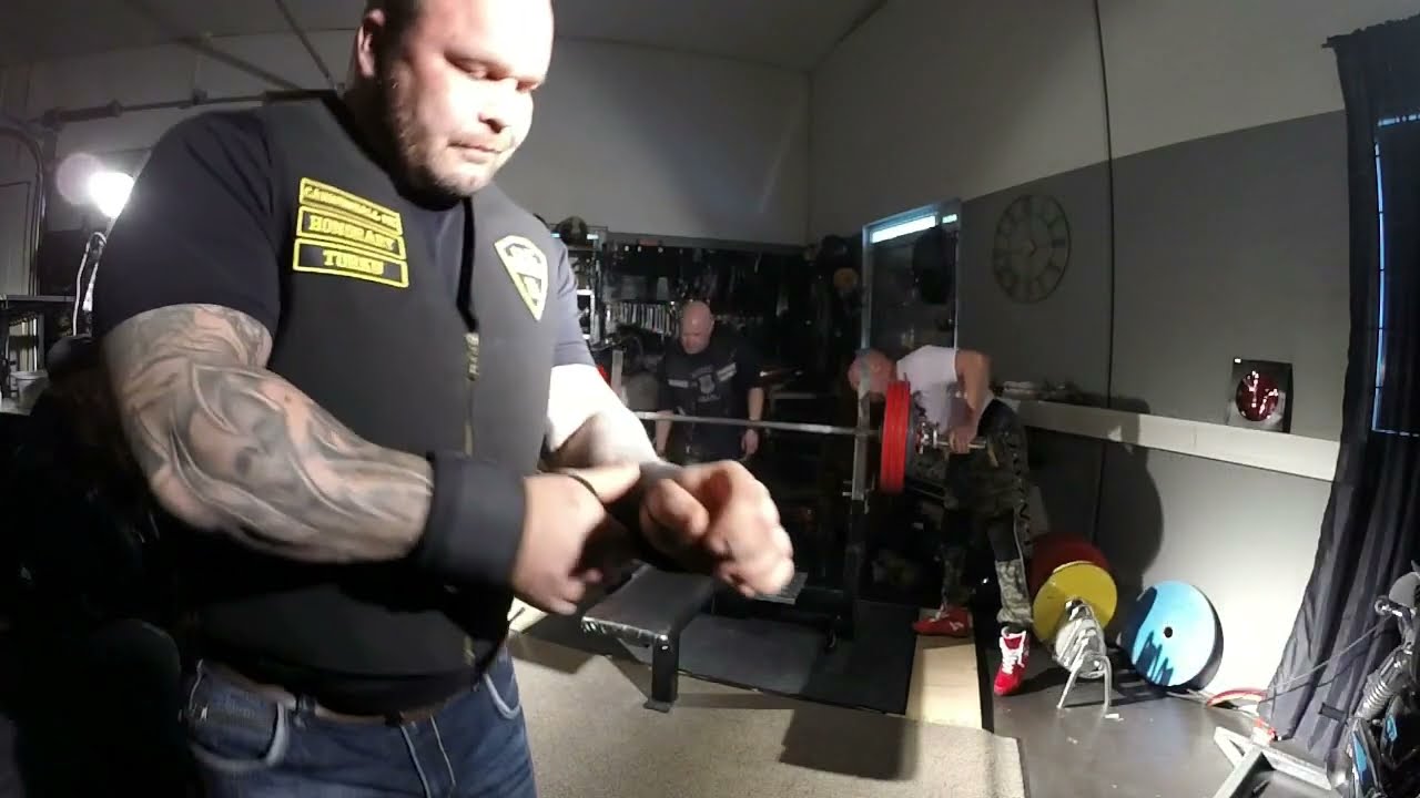 Petteri Hosio 200 kg raw penkki kylmiltään. Cannonball mc - Tuonela mc -CMC power team