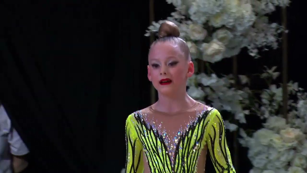 Фінкель Уляна 2012 обруч