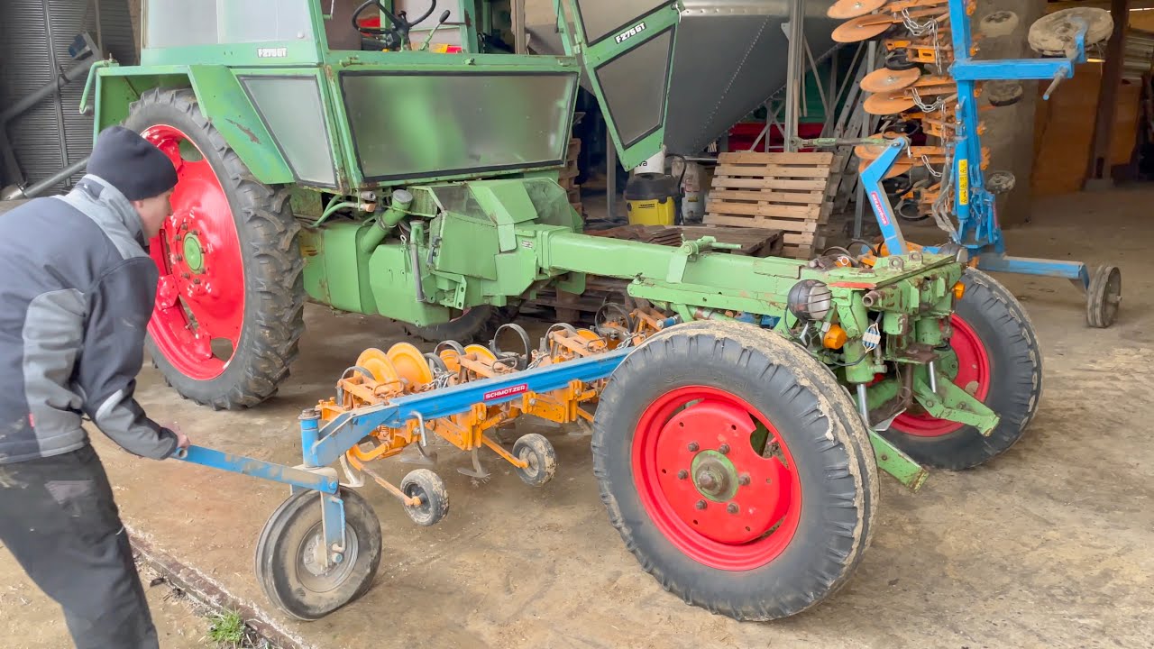 FarmVlog #2 Maschinenvorstellung und das Hackgerät kommt an den Fendt GT