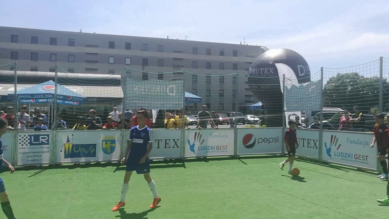 CZ26-Kuba Cup 2017-W Opolu u Kuby Błaszczykowskiego-FA Bolesławiec-Półfinał-Sevilla vs Arsenal I poł