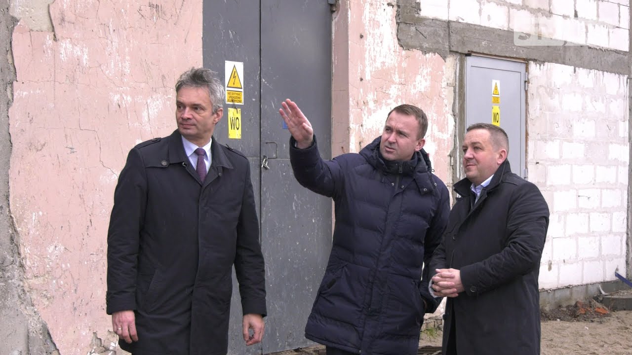 Minister Michał Cieślak w Rytwianach. Trwa inwestycja w dawnych zakładach naprawczych