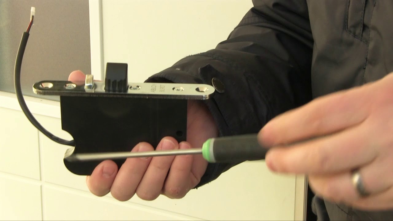 Yale Doorman V2N -älylukon asennus