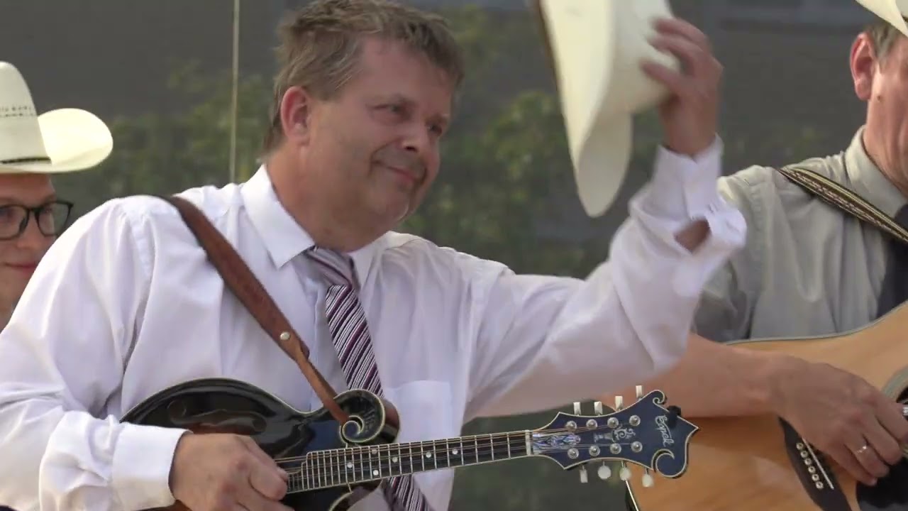 VESELÍ NAD MORAVOU-Špičková bluegrassová kapela BG Cwrkot na Kulturním létě (4.)