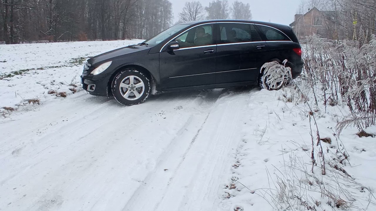 Mercedes R Class    4x4       driving in snow @Lucas-px5pw