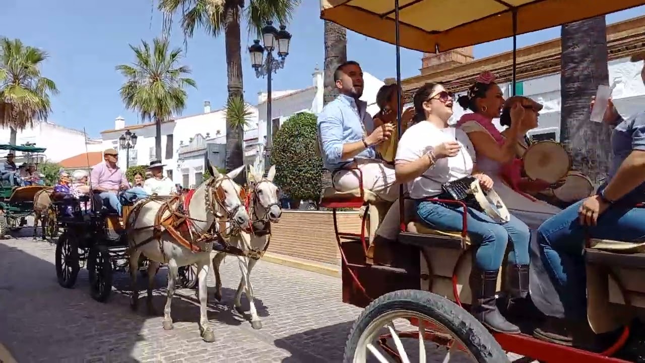 ROMERIA DE SAN ANTONIO 2024 -EL ALOSNO- SALIDA DE LA COMITIVA POR CALLE NUEVA.