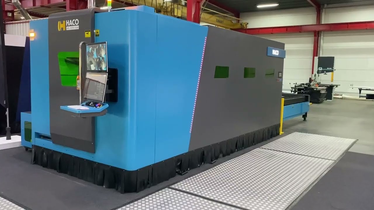 Fiber Laser Cutting Machine: HFL - CEW