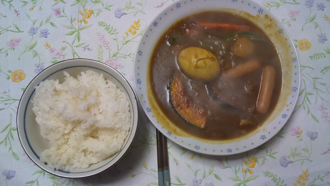夕食🌃🍚🍲Soup curryスープカレー🍛食べたのでサムネにしました😋👍✨朝から❄☃️🌨️大雪で二度の除雪作業の日でした更に積もって居るので朝から除雪作業もします🥶🧥🧤❄😅✨