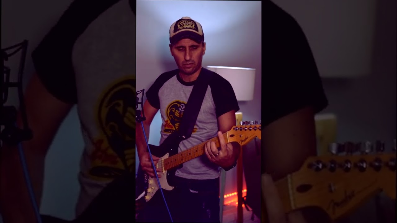 Dire Straits - Sultans of Swing - Guitar Cover p1. (Mario Freiria)