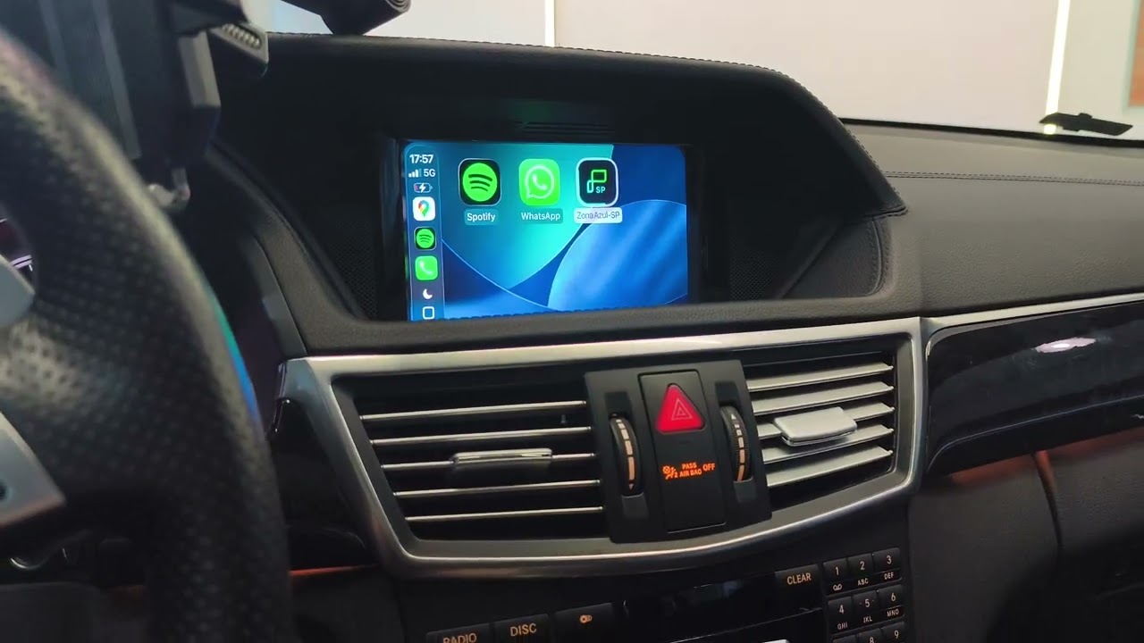 Mercedes Benz E63 AMG 2012 - Apple CarPlay e Android Auto na central original