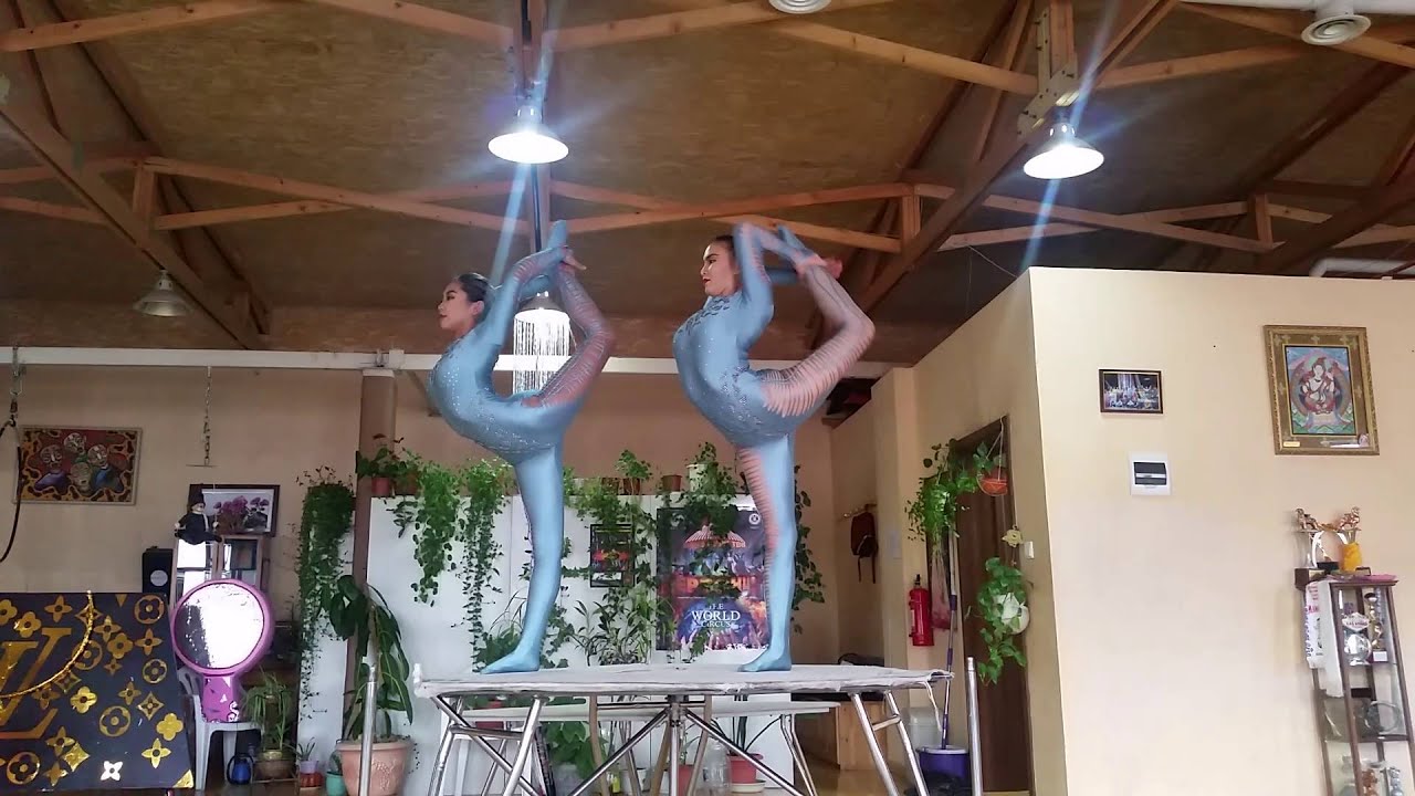 Duo contortion