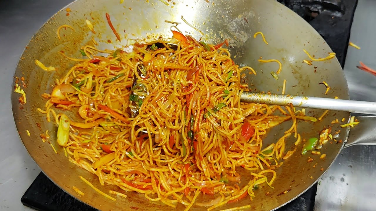 Chilli Garlic Noodles | चिल्ली गार्लिक नूडल्स |Veg Chowmein | Spicy Noodles Recipe | Chef Ashok