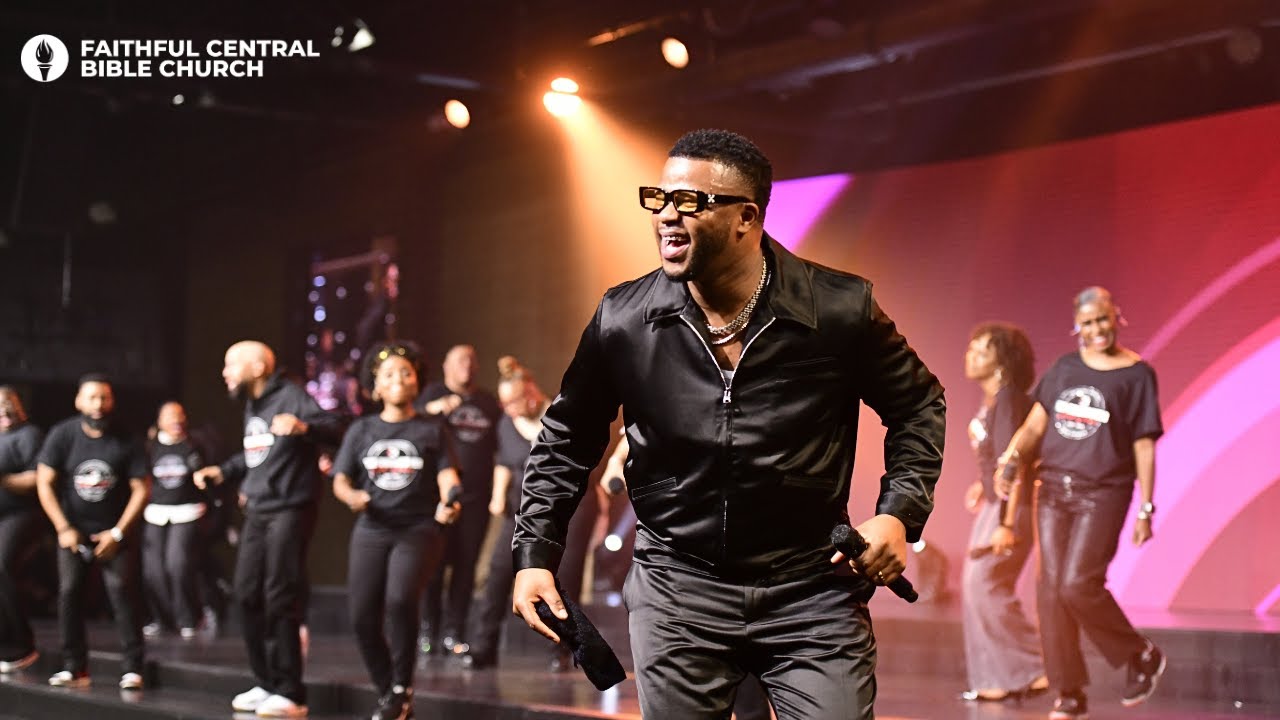 Kelontae Gavin at Faithful Central #gospelmusic