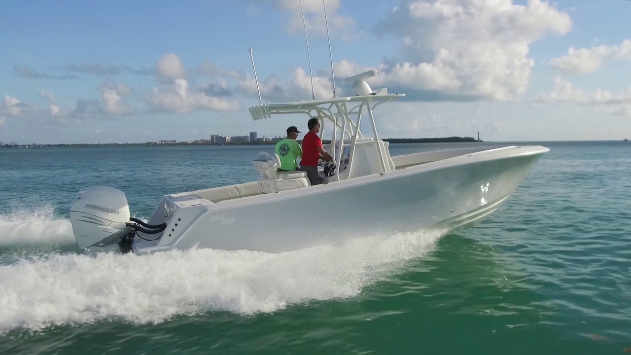 SeaVee 290b in Miami with bonus footage