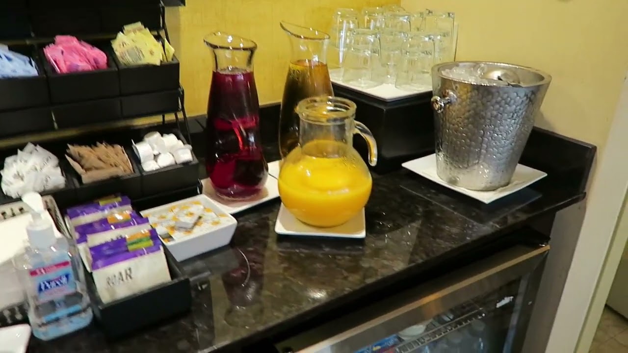 Tampa Airport Marriot Hotel, club room stay