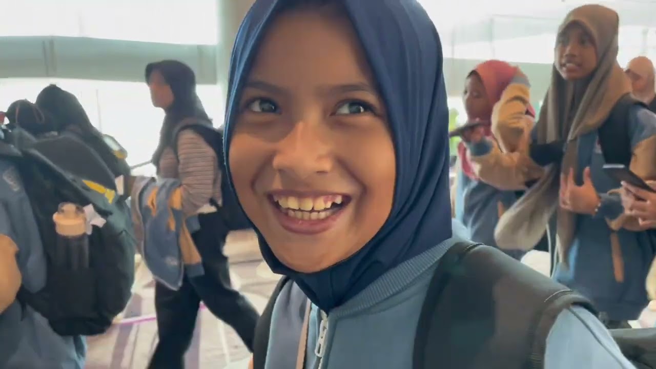 Day 1 Student Exchange SD Muhammadiyah Kota Yogyakarta at Singapore