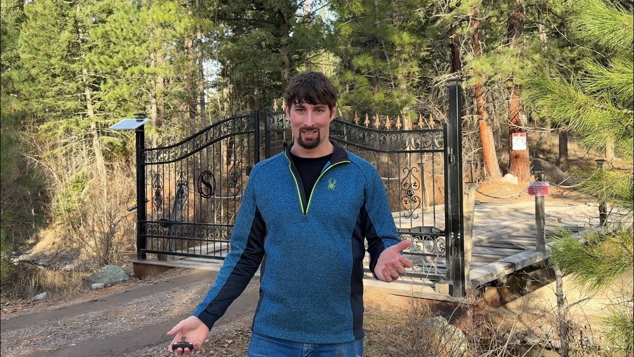 MY AUTOMATIC GATE SYSTEM TO DETER TRESPASSERS: Off-Grid DIY Solar System