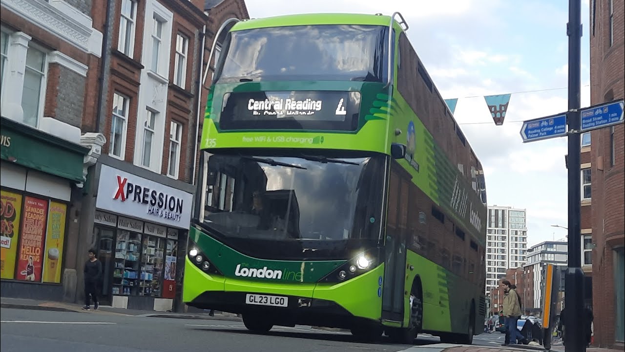 * Rare On Route 4 * Reading Buses ADL Enviro400 City 735 (GL23LGO) On Route 4 To Central Reading