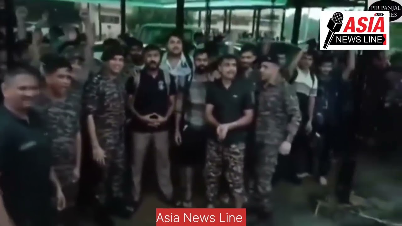 CRPF, Indian Army, SDRF and locals carried out a joint rescue operation for hundreds 