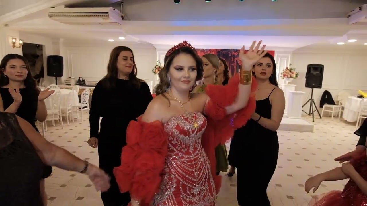 Selen Saatli Kına Gecesi Kristal Düğün ve Davet Salonu