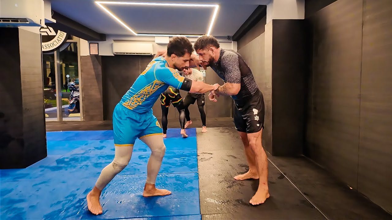 9 MINUTOS DE SPARRING PROFISSIONAL - MARCO VS TYRONE