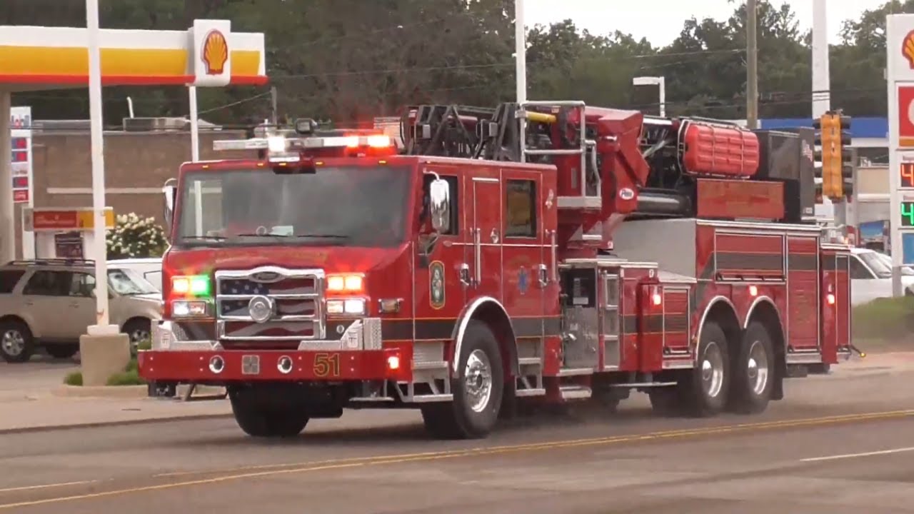 Lisle-Woodridge FPD Tower 51, Battalion 51, and Lisle PD Responding